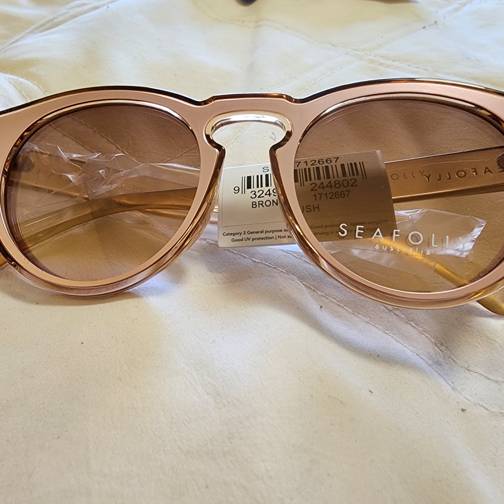 Seafolly Bronte Blush Round Frame Sunglasses - Picture 2 of 5